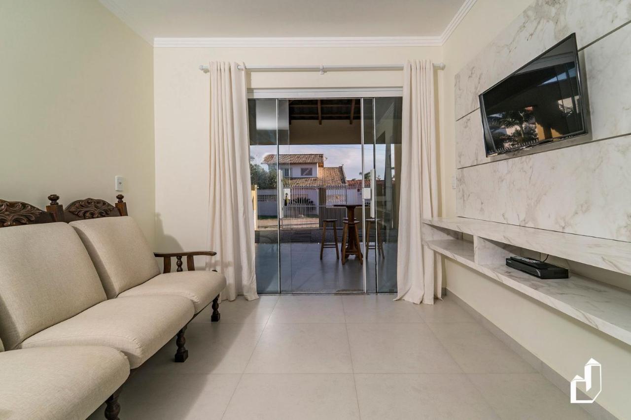 Casa térrea com 02 dormitórios Bombinhas Esterno foto