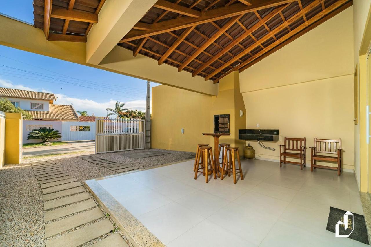 Casa térrea com 02 dormitórios Bombinhas Esterno foto