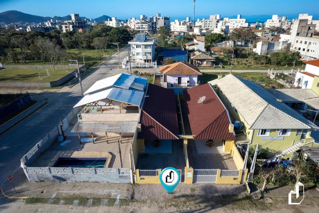 Casa térrea com 02 dormitórios Bombinhas Esterno foto