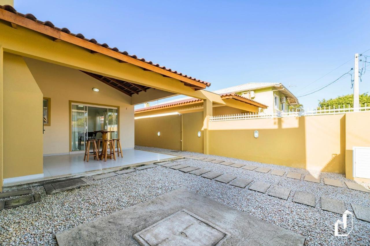 Casa térrea com 02 dormitórios Bombinhas Esterno foto